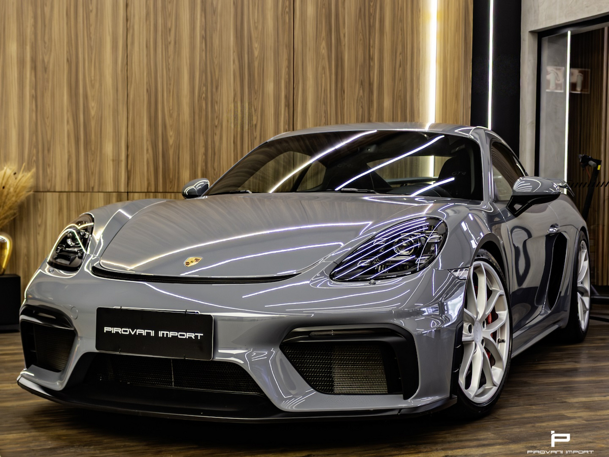 Foto do veículo PORSCHE 718 4.0 H6 GASOLINA CAYMAN GT4 PDK 2023/2023 3.100 KM R$ 929.990,00