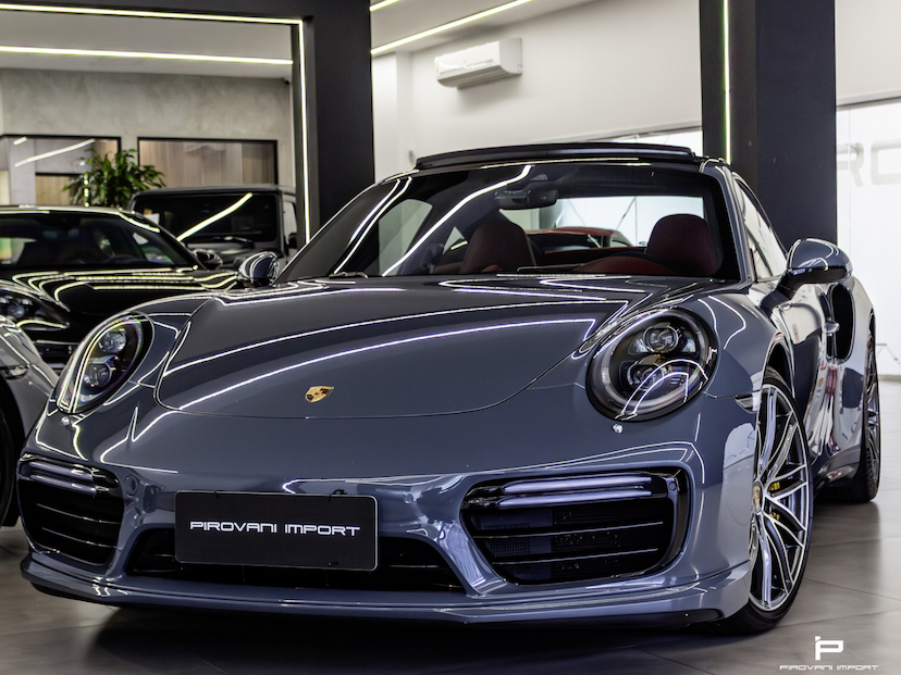 Foto do veículo PORSCHE 911 3.8 24V H6 GASOLINA TURBO PDK 2017 23.500 KM 989.000,00