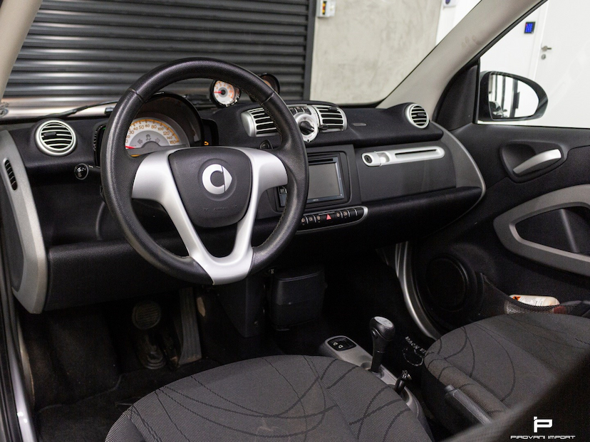 Foto do veículo SMART FORTWO 1.0 CABRIO TURBO 12V GASOLINA 2P AUTOMÁTICO 2011 40.886 KM 65.000,00