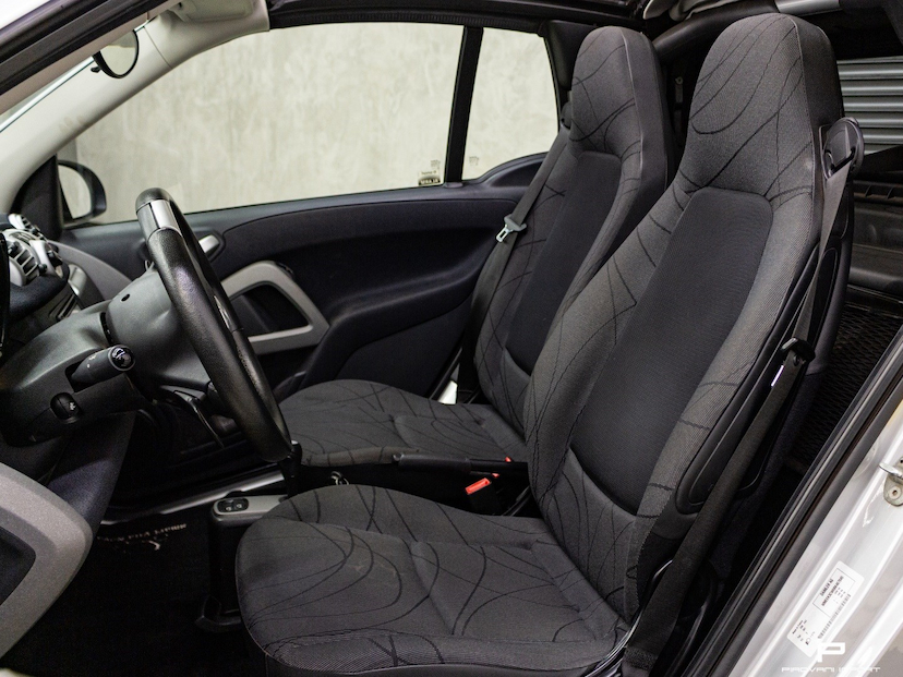 Foto do veículo SMART FORTWO 1.0 CABRIO TURBO 12V GASOLINA 2P AUTOMÁTICO 2011 40.886 KM 65.000,00