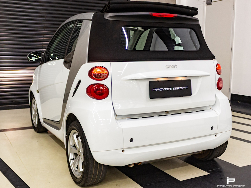 Foto do veículo SMART FORTWO 1.0 CABRIO TURBO 12V GASOLINA 2P AUTOMÁTICO 2011 40.886 KM 65.000,00