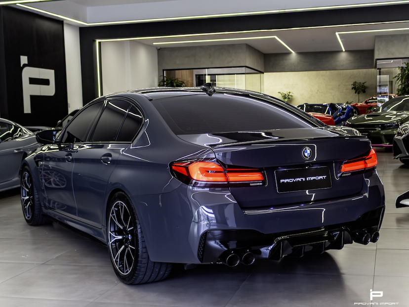 Foto do veículo BMW M5 4.4 V8 TWINPOWER GASOLINA COMPETITION M XDRIVE STEPTRONIC 2022 15.855 KM 730.000,00
