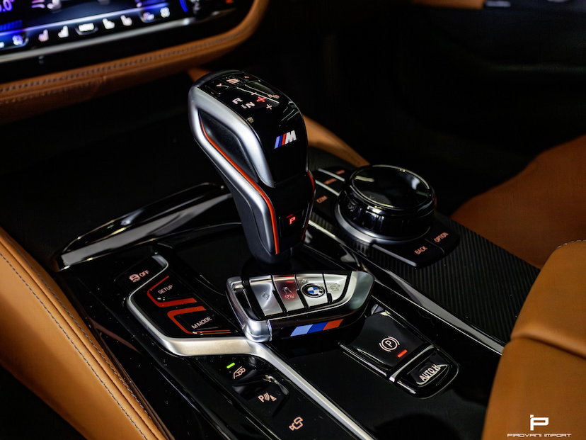 Foto do veículo BMW M5 4.4 V8 TWINPOWER GASOLINA COMPETITION M XDRIVE STEPTRONIC 2022 15.855 KM 730.000,00