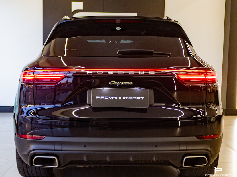 Foto do veículo PORSCHE CAYENNE 3.0 V6 E-HYBRID AWD TIPTRONIC S 2020 87.000 KM 399.900,00