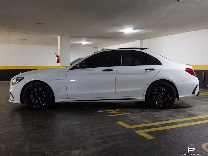 Foto do veículo MERCEDES-BENZ C 63 AMG 4.0 V8 TURBO GASOLINA SEDAN 4P AUTOMÁTICO 2016 52.848 KM 350.000,00