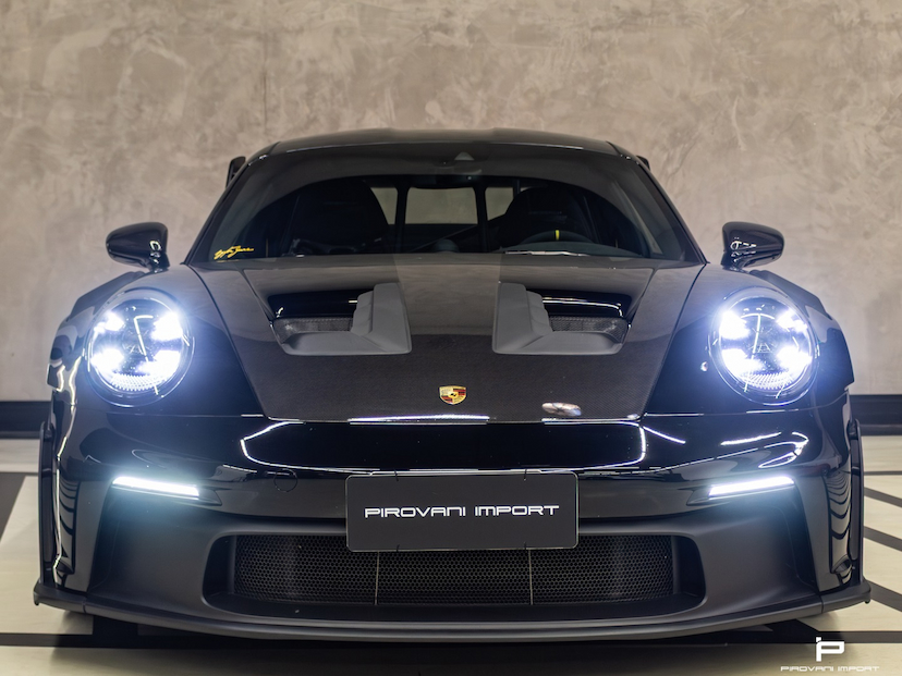 Foto do veículo PORSCHE 911 4.0 24V H6 GASOLINA GT3 RS PDK 2023 14.500 KM 3.100.000,00