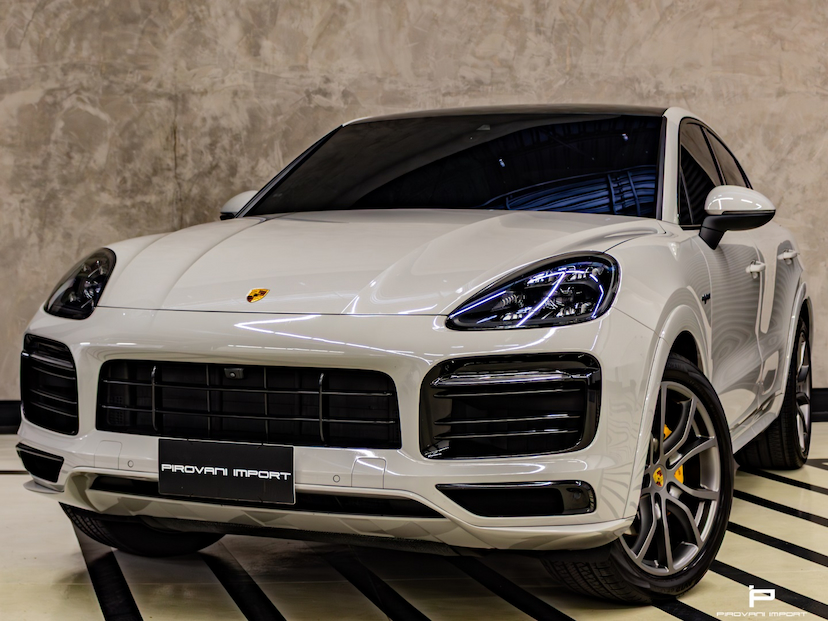 Foto do veículo PORSCHE CAYENNE 3.0 V6 E-HYBRID COUPÉ AWD TIPTRONIC S 2021 52.000 KM 589.000,00