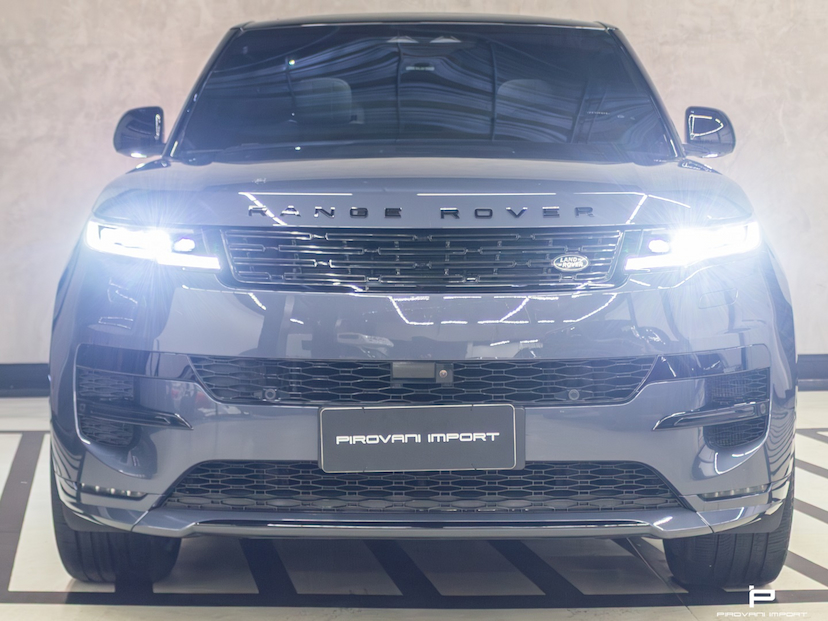 Foto do veículo LAND ROVER RANGE ROVER SPORT 4.4 P530 GASOLINA FIRST EDITION AWD AUTOMÁTICO 2023 11.000 KM 930.000,00