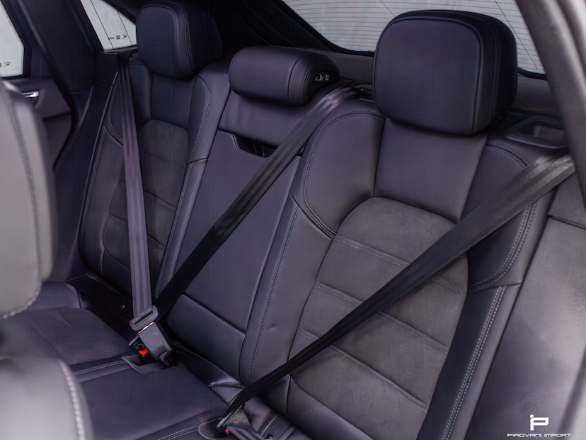 Foto do veículo PORSCHE MACAN 2.9 V6 BITURBO GASOLINA GTS PDK 2023 14.000 KM 679.900,00