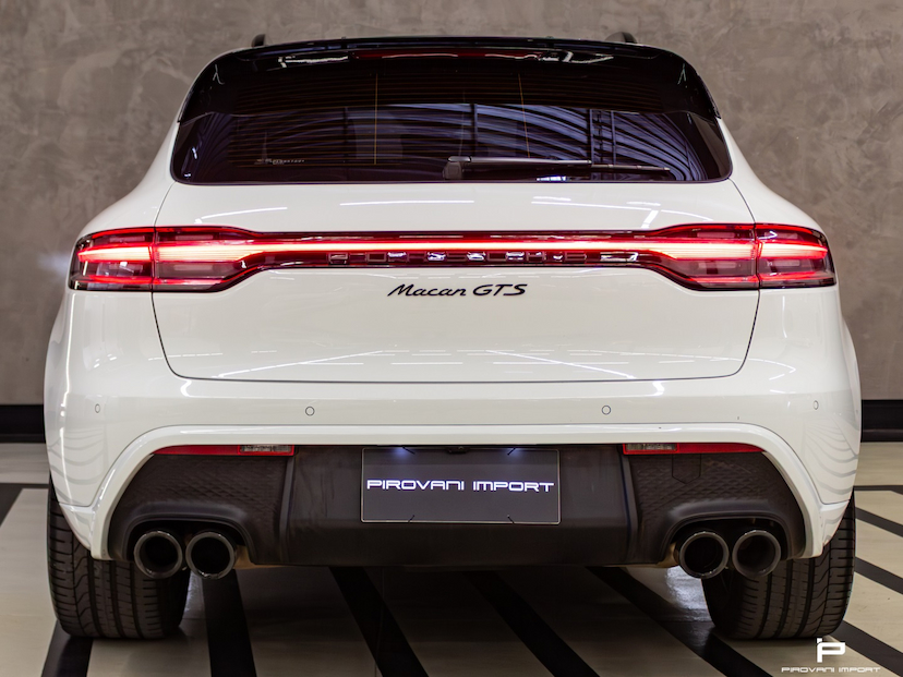 Foto do veículo PORSCHE MACAN 2.9 V6 BITURBO GASOLINA GTS PDK 2023 14.000 KM 679.900,00