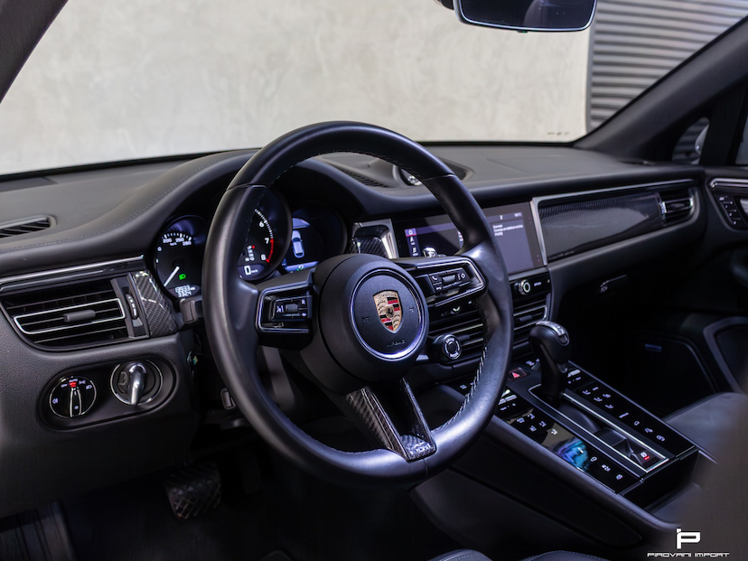 Foto do veículo PORSCHE MACAN 2.9 V6 BITURBO GASOLINA GTS PDK 2023 14.000 KM 679.900,00