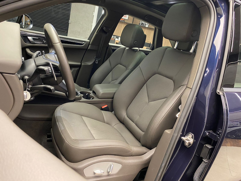 Foto do veículo PORSCHE MACAN 2.0 TURBO GASOLINA PDK 2023 45.000 KM 440.000,00