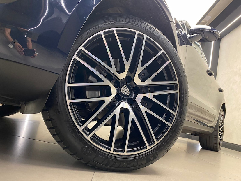 Foto do veículo PORSCHE MACAN 2.0 TURBO GASOLINA PDK 2023 45.000 KM 440.000,00