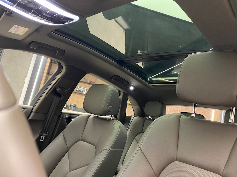 Foto do veículo PORSCHE MACAN 2.0 TURBO GASOLINA PDK 2023 45.000 KM 440.000,00