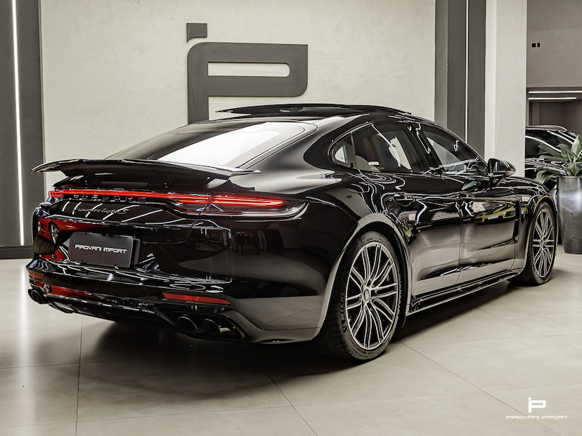 Foto do veículo PORSCHE PANAMERA 4.0 V8 E-HYBRID TURBO S PDK 2022 10.000 KM 880.000,00