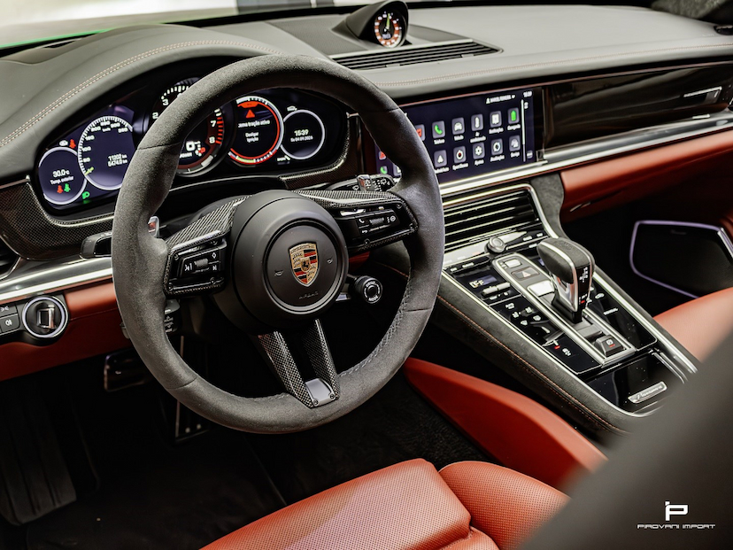 Foto do veículo PORSCHE PANAMERA 4.0 V8 E-HYBRID TURBO S PDK 2022 10.000 KM 880.000,00