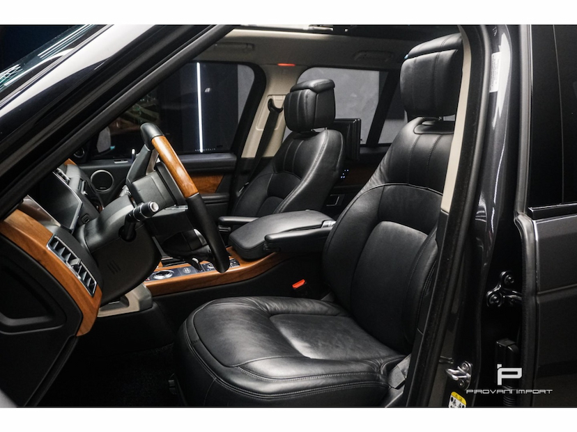 Foto do veículo LAND ROVER RANGE ROVER VOGUE 4.4 AUTOBIOGRAPHY SDV8 4X4 TURBO DIESEL 4P AUTOMÁTICO 2020 63.000 KM 565.900,00