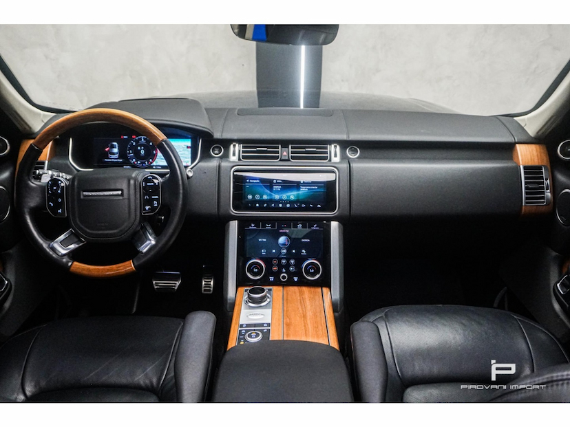 Foto do veículo LAND ROVER RANGE ROVER VOGUE 4.4 AUTOBIOGRAPHY SDV8 4X4 TURBO DIESEL 4P AUTOMÁTICO 2020 63.000 KM 565.900,00