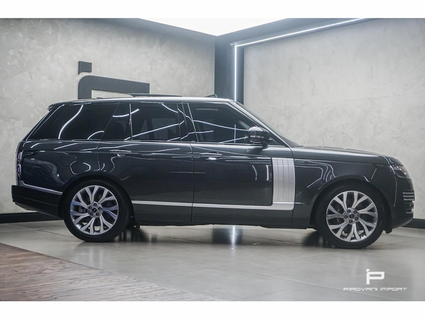 Foto do veículo LAND ROVER RANGE ROVER VOGUE 4.4 AUTOBIOGRAPHY SDV8 4X4 TURBO DIESEL 4P AUTOMÁTICO 2020 63.000 KM 565.900,00