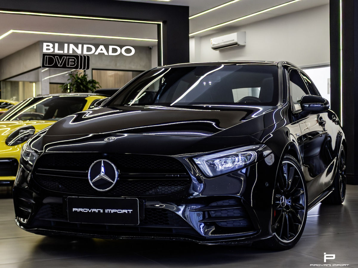Foto do veículo MERCEDES-BENZ A 35 AMG 2.0 CGI GASOLINA 4MATIC 7G-DCT 2019/2020 45.000 KM R$ 299.900,00