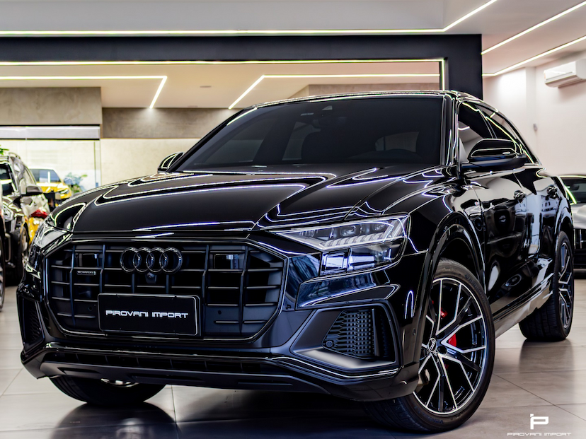 Foto do veículo AUDI Q8 3.0 TFSI GASOLINA PERFORMANCE QUATTRO TIPTRONIC 2022 22.000 KM 450.000,00