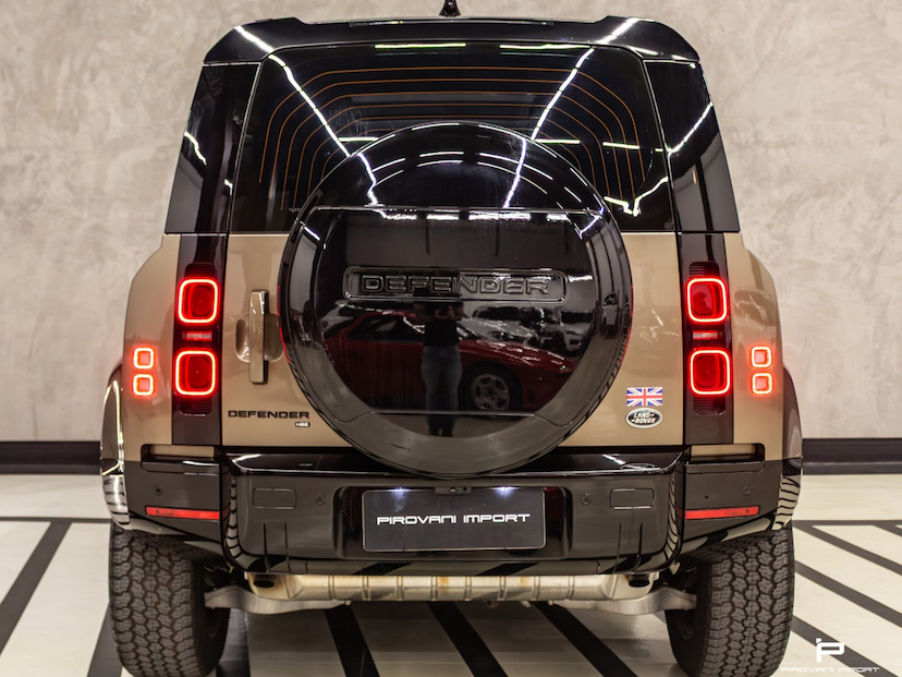 Foto do veículo LAND ROVER DEFENDER 2.0 P300 GASOLINA 110 HSE AWD AUTOMÁTICO 2020 33.800 KM 440.000,00