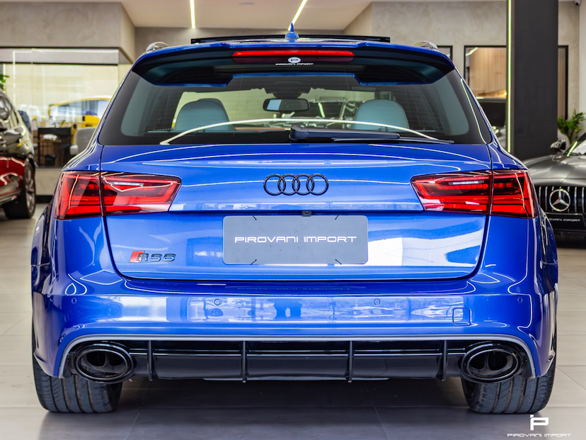 Foto do veículo AUDI RS6 4.0 AVANT V8 32V BI-TURBO GASOLINA 4P TIPTRONIC 2018 40.000 KM 459.000,00
