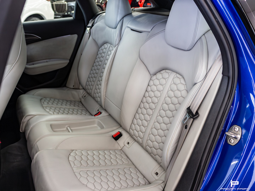 Foto do veículo AUDI RS6 4.0 AVANT V8 32V BI-TURBO GASOLINA 4P TIPTRONIC 2018 40.000 KM 459.000,00