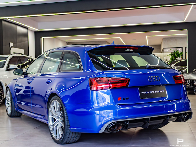 Foto do veículo AUDI RS6 4.0 AVANT V8 32V BI-TURBO GASOLINA 4P TIPTRONIC 2018 40.000 KM 459.000,00