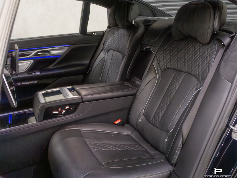 Foto do veículo BMW 750LI 4.4 V8 32V GASOLINA 4P AUTOMÁTICO 2017 58.000 KM 289.000,00