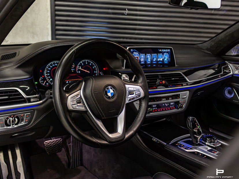 Foto do veículo BMW 750LI 4.4 V8 32V GASOLINA 4P AUTOMÁTICO 2017 58.000 KM 289.000,00