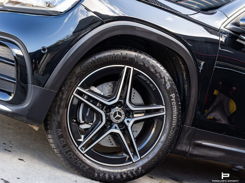 Foto do veículo MERCEDES-BENZ GLB 220 2.0 MHEV AMG LINE 4MATIC 8G-DCT 2025 8.000 KM 445.000,00