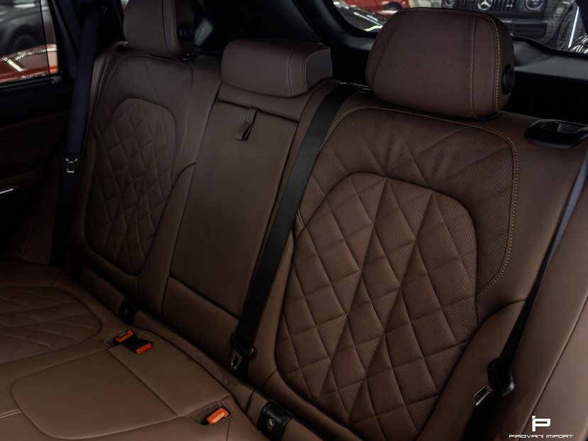 Foto do veículo BMW X5 3.0 I6 TURBO HÍBRIDO XDRIVE50E M SPORT AUTOMÁTICO 2024 35.000 KM 739.900,00