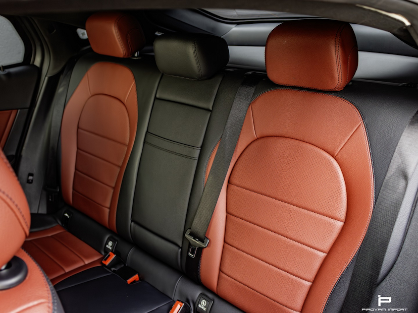 Foto do veículo MERCEDES-BENZ GLC 250 2.0 CGI GASOLINA COUPÉ 4MATIC 9G-TRONIC 2018 52.000 KM 265.000,00