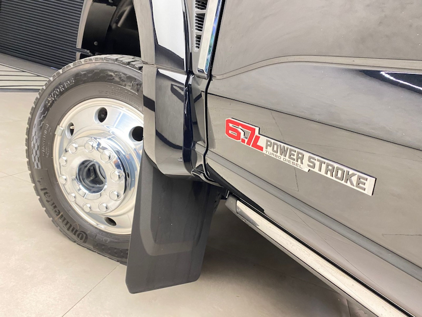 Foto do veículo FORD F-450 6.7 SUPER DUTY LIMITED BLACK V8 CD TURBO DIESEL AUTOMÁTICO 2024 2.000 KM 1.250.000,00