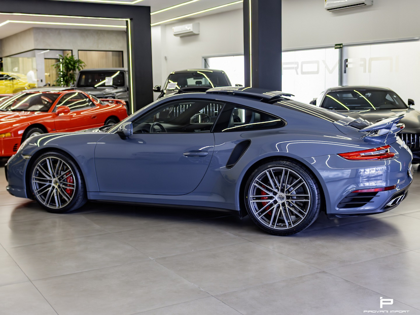 Foto do veículo PORSCHE 911 3.8 24V H6 GASOLINA TURBO PDK 2017 13.000 KM 830.000,00