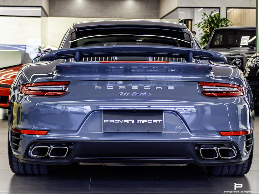 Foto do veículo PORSCHE 911 3.8 24V H6 GASOLINA TURBO PDK 2017 13.000 KM 830.000,00