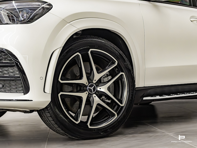Foto do veículo MERCEDES-BENZ GLE 53 AMG 3.0 I6 GASOLINA 4MATIC+ 9G-TRONIC 2022 36.000 KM 535.000,00