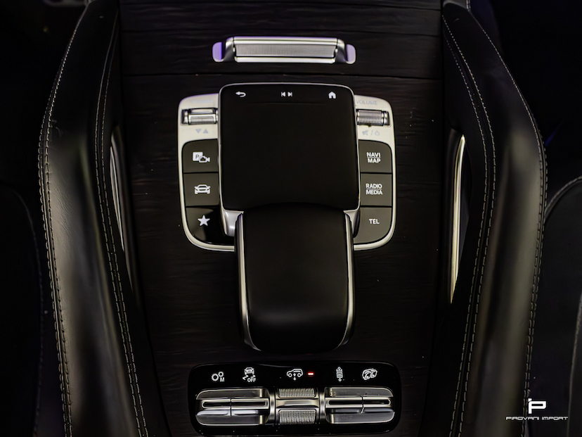 Foto do veículo MERCEDES-BENZ GLE 53 AMG 3.0 I6 GASOLINA 4MATIC+ 9G-TRONIC 2022 36.000 KM 535.000,00