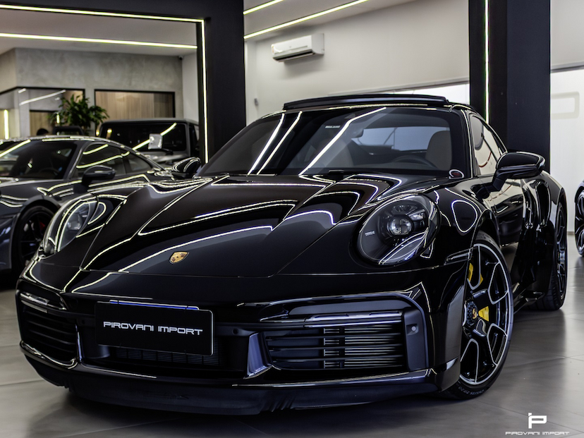 Foto do veículo PORSCHE 911 3.8 24V H6 GASOLINA TURBO S PDK 2023 1.000 KM 1.799.900,00