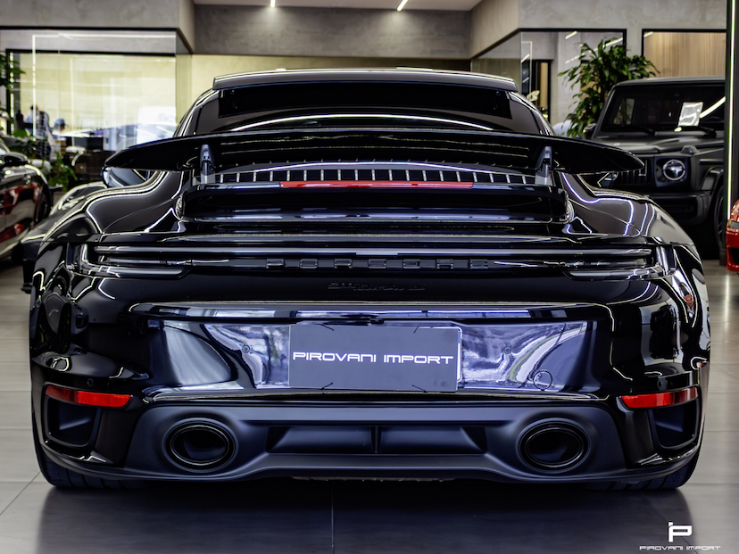 Foto do veículo PORSCHE 911 3.8 24V H6 GASOLINA TURBO S PDK 2023 1.000 KM 1.799.900,00