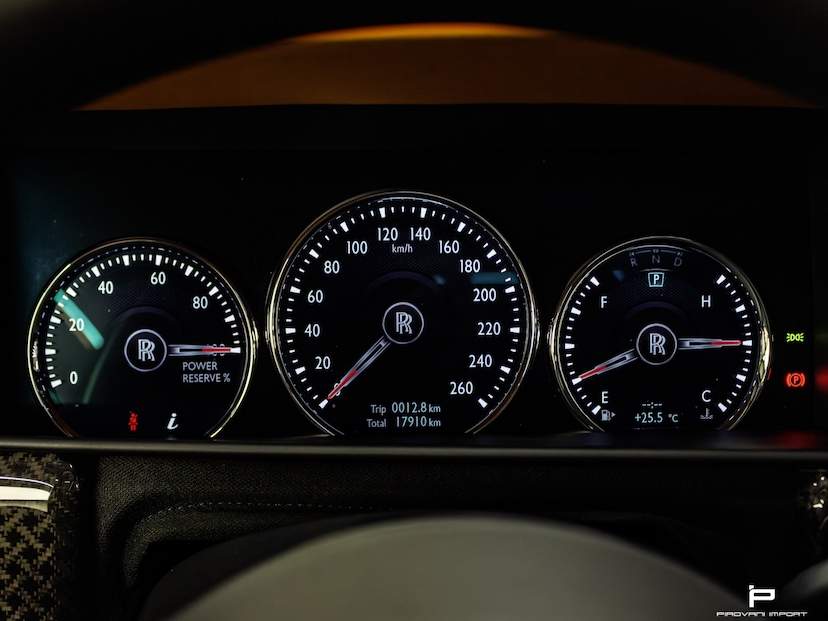 Foto do veículo ROLLS-ROYCE CULLINAN 6.7 V12 TURBO GASOLINA AUTOMÁTICO 2020 17.000 KM 0,00