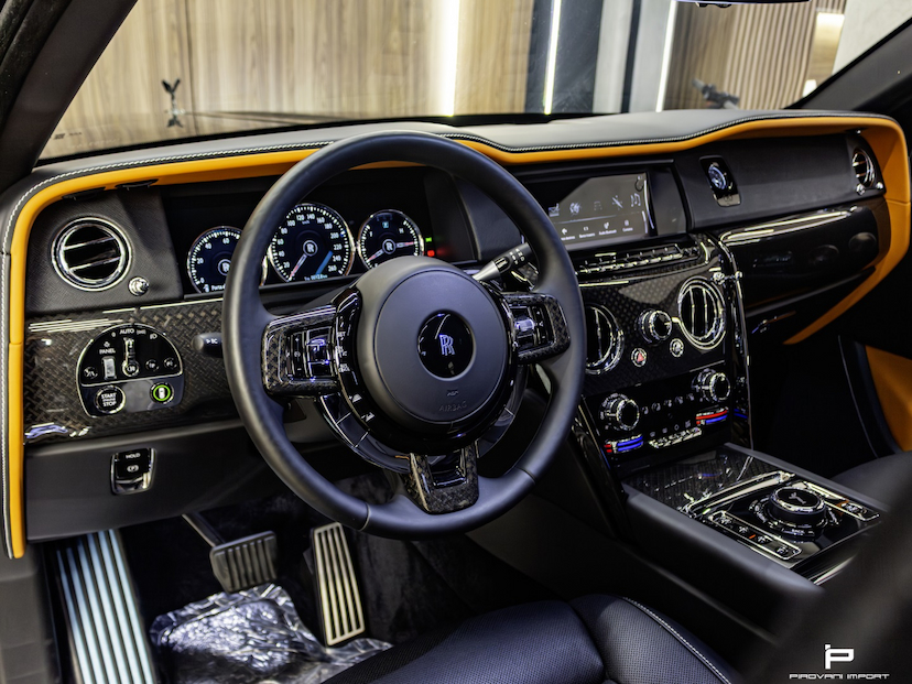Foto do veículo ROLLS-ROYCE CULLINAN 6.7 V12 TURBO GASOLINA AUTOMÁTICO 2020 17.000 KM 0,00