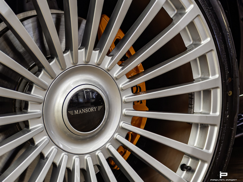 Foto do veículo ROLLS-ROYCE CULLINAN 6.7 V12 TURBO GASOLINA AUTOMÁTICO 2020 17.000 KM 0,00