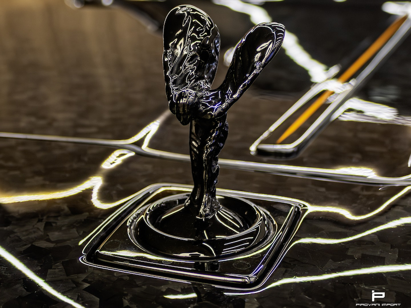 Foto do veículo ROLLS-ROYCE CULLINAN 6.7 V12 TURBO GASOLINA AUTOMÁTICO 2020 17.000 KM 0,00