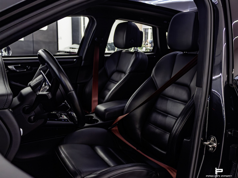 Foto do veículo PORSCHE MACAN 2.9 V6 BITURBO GASOLINA S PDK 2022 20.000 KM 499.990,00