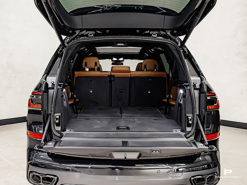 Foto do veículo BMW X7 4.4 V8 GASOLINA M60I STEPTRONIC 2025 15.800 KM 735.000,00