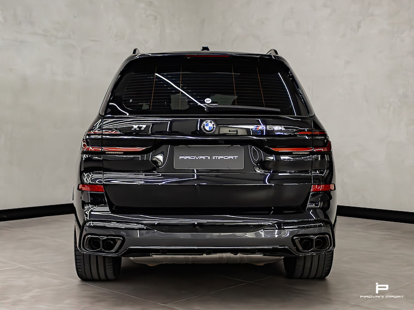 Foto do veículo BMW X7 4.4 V8 GASOLINA M60I STEPTRONIC 2025 15.800 KM 735.000,00