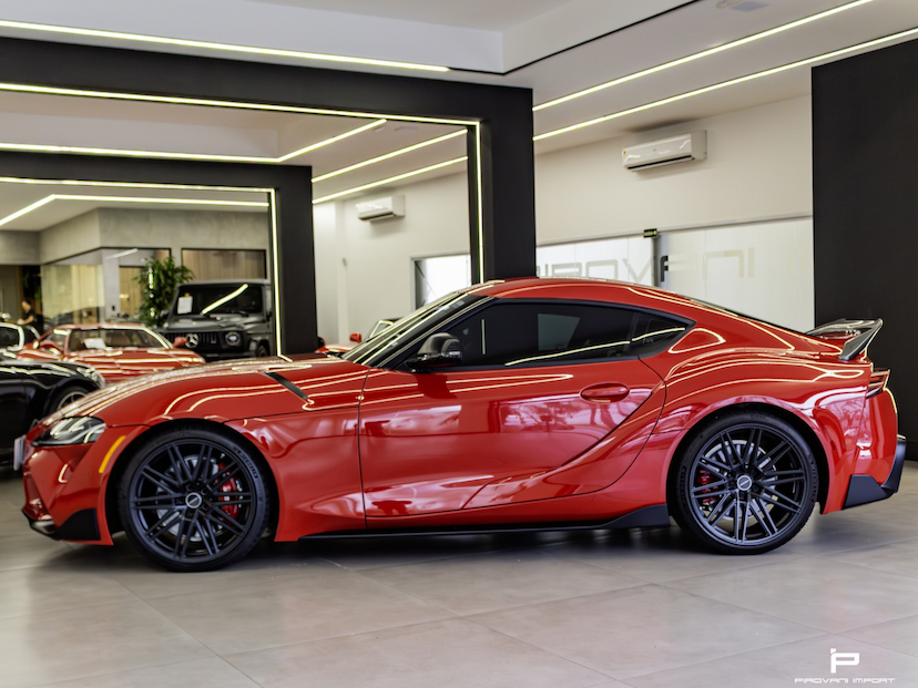 Foto do veículo TOYOTA SUPRA 3.0 I6 TURBO GASOLINA PREMIUM AUTOMÁTICO 2023 4.900 KM 900.000,00