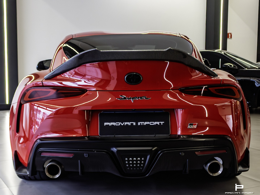 Foto do veículo TOYOTA SUPRA 3.0 I6 TURBO GASOLINA PREMIUM AUTOMÁTICO 2023 4.900 KM 900.000,00